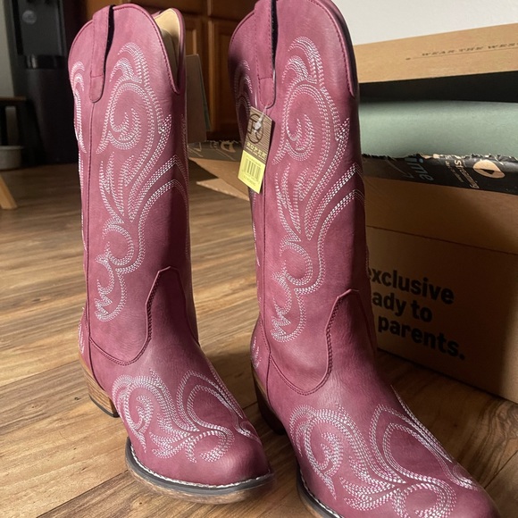 Dark Red Romper Womens Western Boot - Picture 1 of 3